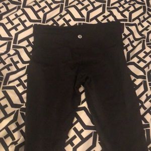 Lululemon wunder under leggings size 4